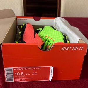 Hypervenom Phelon Cleats